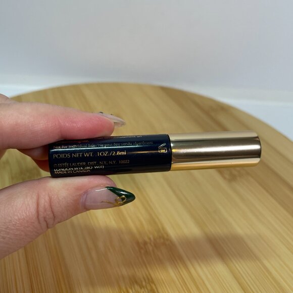 Estee Lauder Sumptuous Mascara 01 Black Bold Volume Lifting 0.1 oz 2.8 mL - Picture 3 of 4